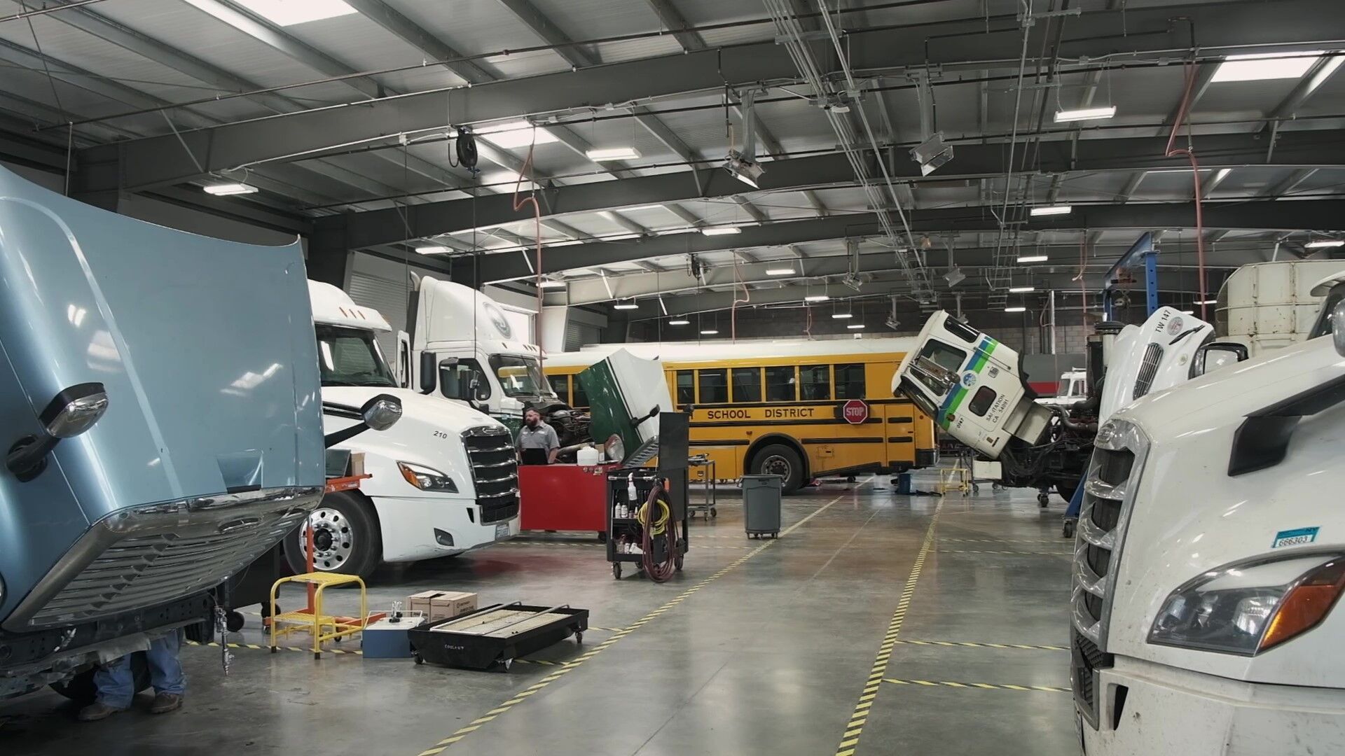 072222-smt-photo-central-coast-truck-center-1